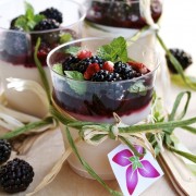 panna cotta coulis de fruits rouge rouge basilic